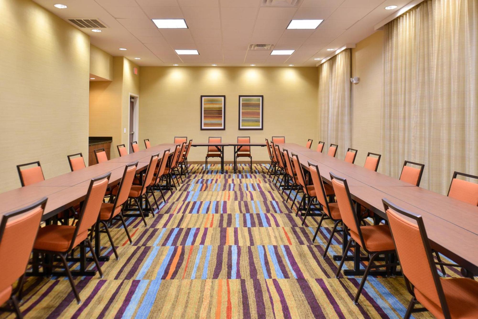 Fairfield Inn And Suites By Marriott Calhoun Εξωτερικό φωτογραφία
